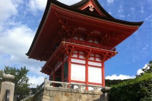 探秘京都（在神秘的京都中挑战逃脱游戏，解开谜团的关键）